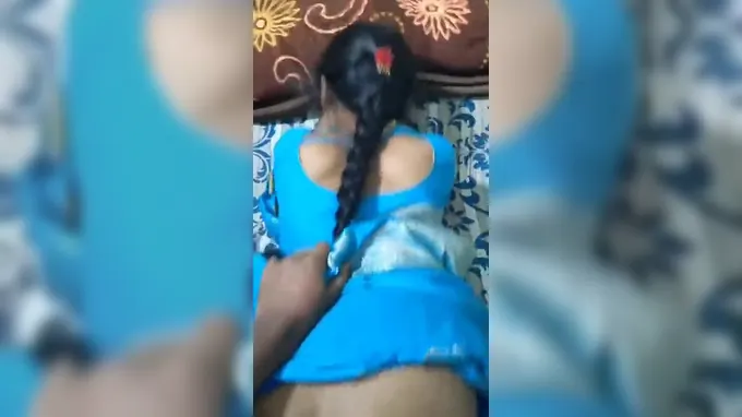 Blue Saree bhabhi
