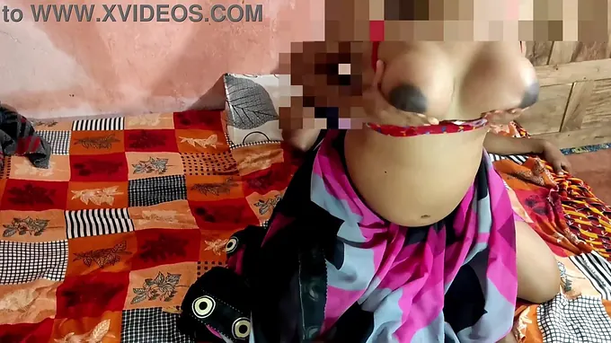 Hot Stepmom Ritu & Stepbrother Raju get dirty talking and banging in Tamil audio