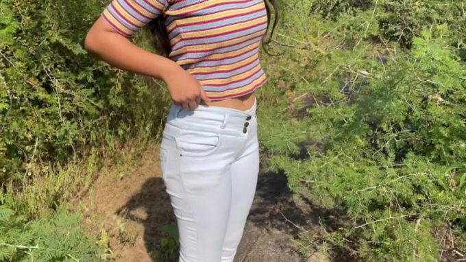 Your Priya X gets ultra-kinky in public & screws Bf in the forest