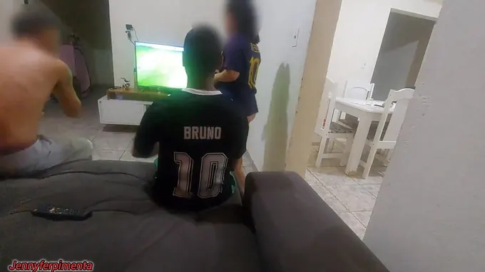 Kasallpimentas & Bruninhobombom get nasty with strangers while husband witnesses in sensation