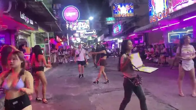 Crimson Light Pattaya: Thai bar dolls hook up with gogo cocksluts in bar good honies madness!