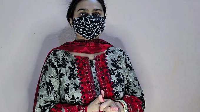 Steamy Desi Bhabhi picked up and nailed in public by random Pakistani Agent