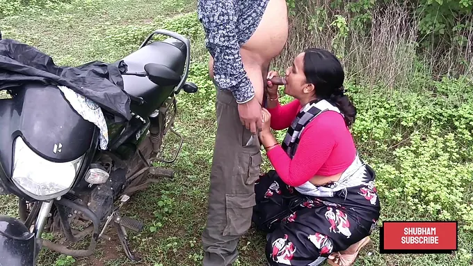 Indian Horney duo heads nasty in nasty outdoor intercourse with Desi Kavita Screw