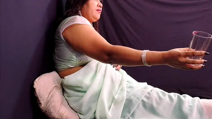 See Motherfucker's Indian MUMMY Bhabhi get nailed stiff in a gonzo POINT OF VIEW flick