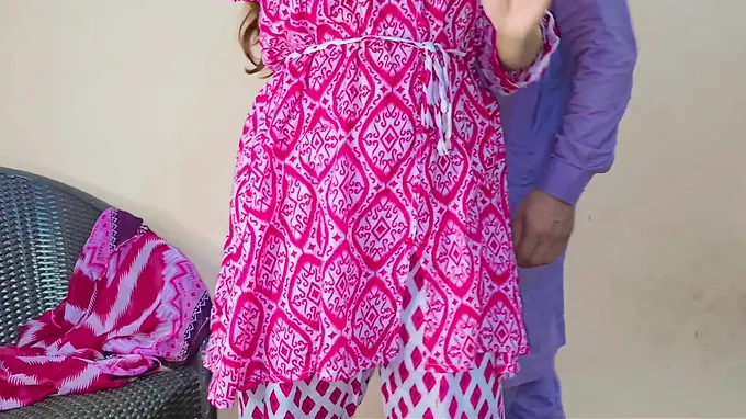 Indian Mature Bhabi's Immense Fun bags and Booty Get Pulverized in Desi Larki Parlor I