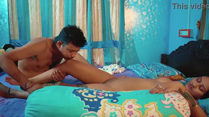 Desi wifey's craving for hard pussy pounding by her Indian hubby