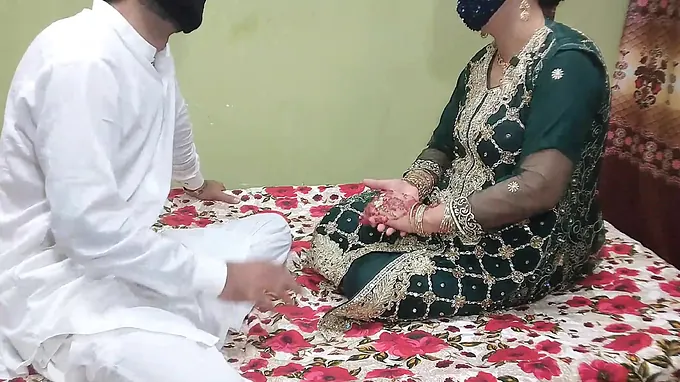 Rukhsana1 and Rukhsanahub get their Indian Desi Bhabhi asses drilled in hot Hindi audio