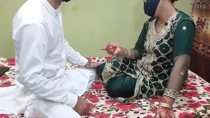 Rukhsana1 and Rukhsanahub get their Indian Desi Bhabhi asses drilled in hot Hindi audio