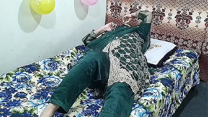 Rukhsanahub and Rukhsana1 get naughty in a steamy Indian step-sibling orgy