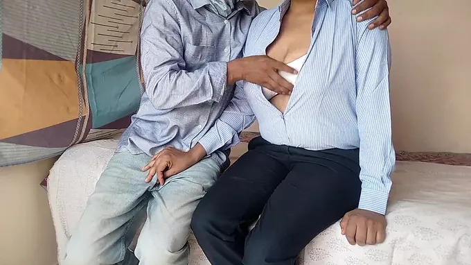 Hunter & Sonu get down and dirty in Oyo College Unmarried Fucking Fest