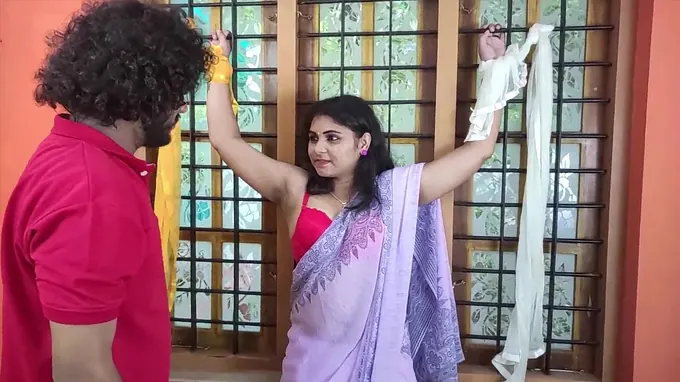 Desi Gal Wailing Silently in Public: Super-steamy Housewife Gets Pulverized by a Ample Salami