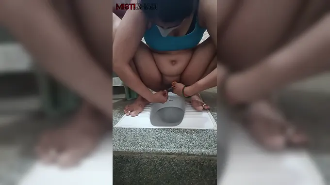 Giant Muff gets her fuckbox creamed by an elderly man in a homemade doggy style internal ejaculation movie