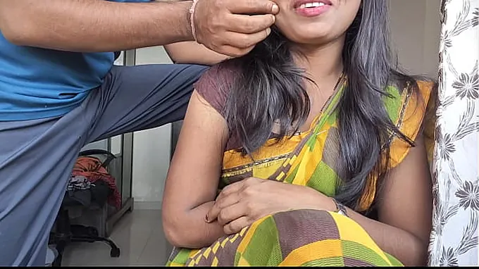 Desi Bhabhi Rishi & Ashu take turns pummeling her Indian beau's rock hard wood