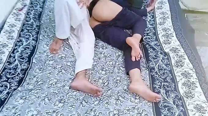 See Desi Nice's very first time with a molten masseur - a slender figure, a ginormous rump and a obese arse rubdown!