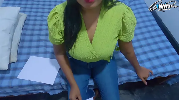 My Strange Game: Part 1 - Sinhala hardcore, Sinhala, and Dark-hued Damsel's POINT OF VIEW Hook-up with a Sri Lankan Professional