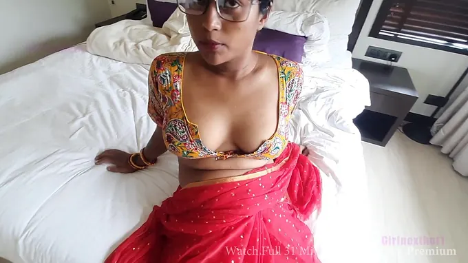 Girlnexthot1 joins Indian Hard-core for a sizzling Hindi audio session