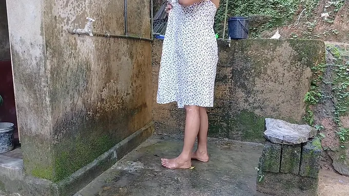 Sadunika91 gets a public douche & insatiable solo session with a hefty arse G/g