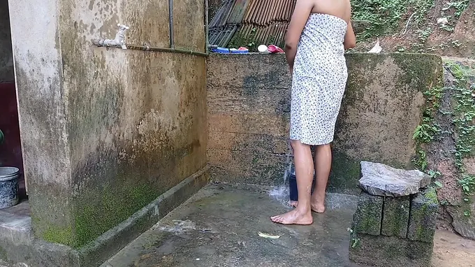 Sadunika91 gets a public douche & insatiable solo session with a hefty arse G/g