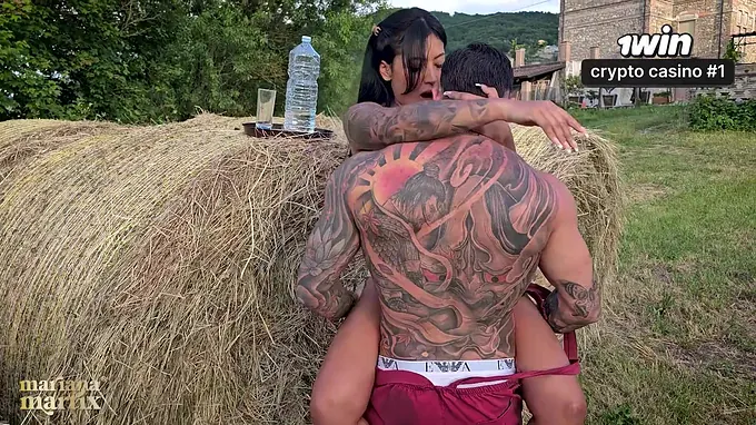 Mariana Martix cheats on her spouse with a farmer in the open air - Giant bumpers and booty juggling in this outdoor hook-up movie!