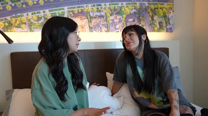 Cami Strella and Effy cheat on their beau and take turns in a torrid three way with their stepsis