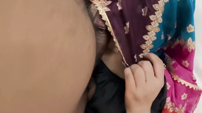 Nitesh Answer ravages the Indian maid rock hard while her bhabhi sees in awe