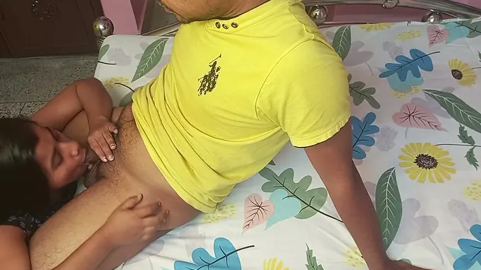 Desi Gonzo's very first time Poke-out: Indian honey gets her taut honeypot boned by DesiSexCreator's phat lollipop