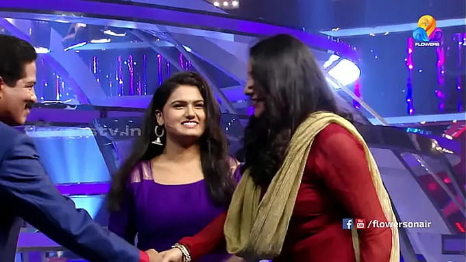 Althara-Remya Krishnan, the Mallu Actress, flaunts her legs and shows off her sexy body