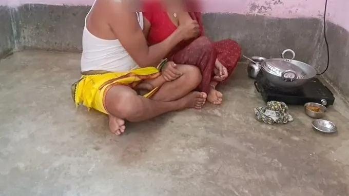 Yatun & Prayamu11: Wifey's spouse pal takes advantage of her tight pussy