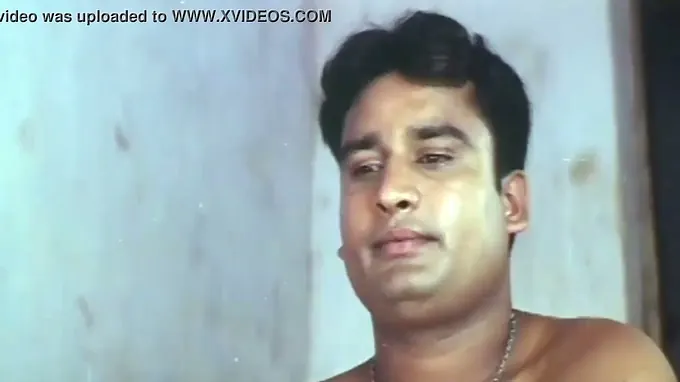 Hot Desi Aunty Romances with Busty Boobs & Baths