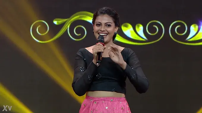 Malayali actress gets her anal hole drilled on TV