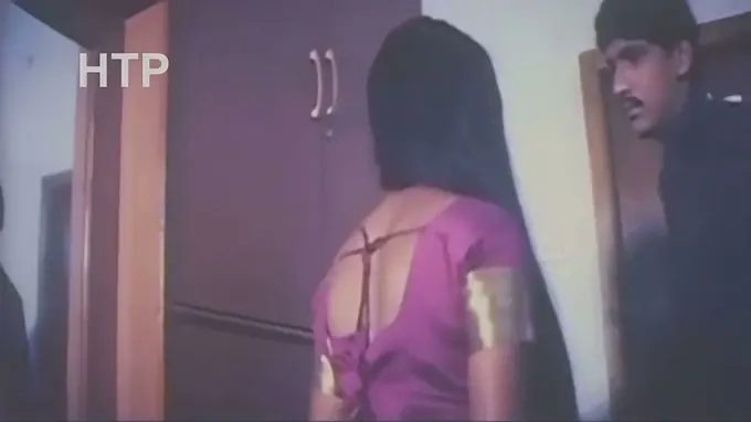 Indian Aunty gets romantic with softcore scenes in Mallu Indian Episodes