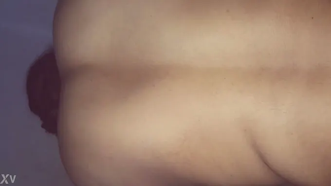 Watch this hot Indian babe flaunt her mallu skills in a steamy display