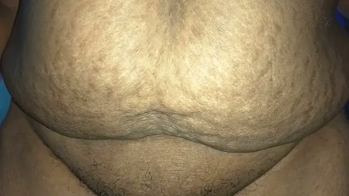 Watch Mallustellar vanitha Sans get her Indian stepmom hood up and get naughty with her massive bald twat