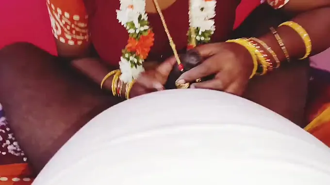 Sizzling Silk and her spouse take turns fuckin' each other's yam-sized Indian cootchies in saree