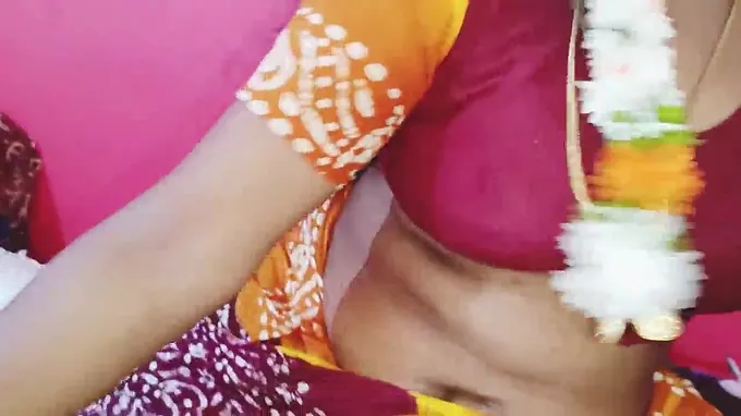 Sizzling Silk and her spouse take turns fuckin' each other's yam-sized Indian cootchies in saree