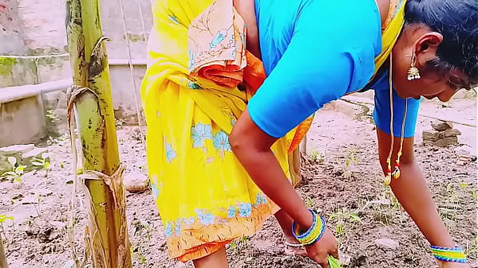 Super-fucking-hot Silk's messy converse: "Aunty boinking your stiff wood with her lips"