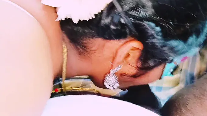 Super-hot Silk's Desi Desi Converse: Titillating Desi Enjoy Story