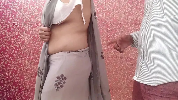 Step-nephew Hunter gets his meaty sausage in step-aunt-in-law's cock-squeezing chinese culo while he unshakes his underwear