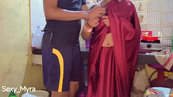 Desi Aunty gets brutally smashed in a hot Indian sex tape