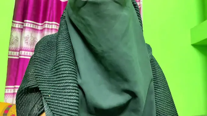 Desi Aunty You're the Perfect Sanny Lesbian - A Nude Desi Adventure!