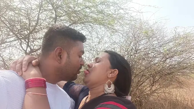 Marathi Kavita Bhabhi Pummel with Tatya BF in the Jungle - Cheating Wife Rides and Rinsails like a