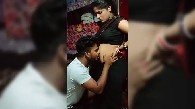 Devar's Desi Bhabhi Yashoda Mishra gets her tight pussy pounded in hot belly-button romance