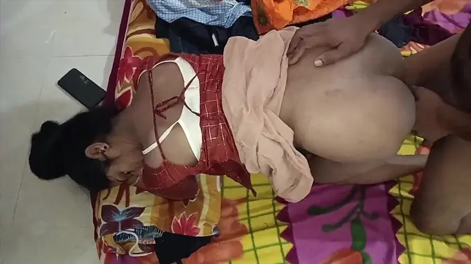 Desi Bhabhi Tempts Devar gets roughed up and licked in hardcore action with her stepfamily