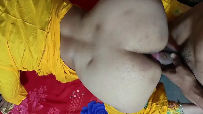 Cute bhabhi gets her tight ass drilled in steamy close-up action