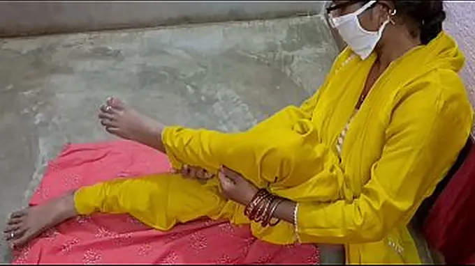 Sexy and cute bhabhi Yatun and Prayamu11's first Desi village fashion show with Mein entry