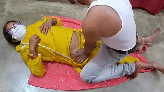 Sexy and cute bhabhi Yatun and Prayamu11's first Desi village fashion show with Mein entry