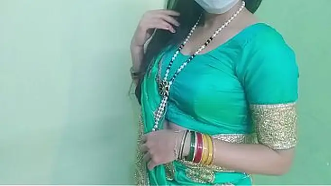 Shikha Bhabhi's fuckbox overflows with warm, wet pussy