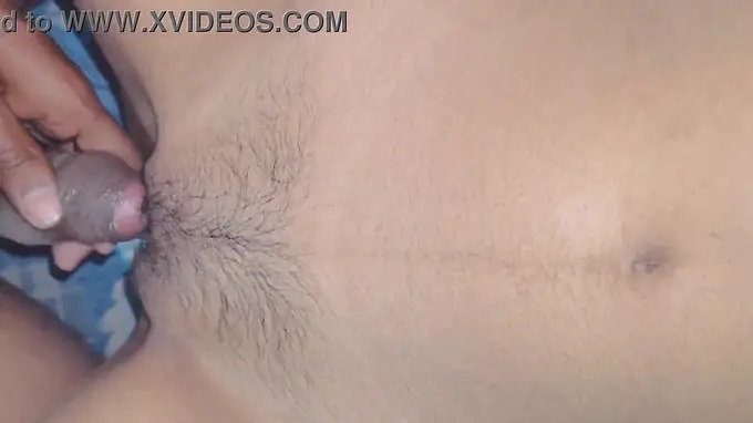 Hot Indian homemade video: Desi beauty gets tight pussy pounded by A Male