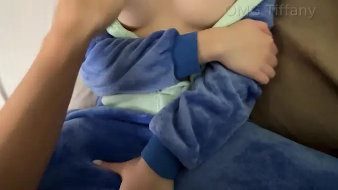 Step sister begs for stepbro's hard cock while unzipping her wet pussy in the bedroom