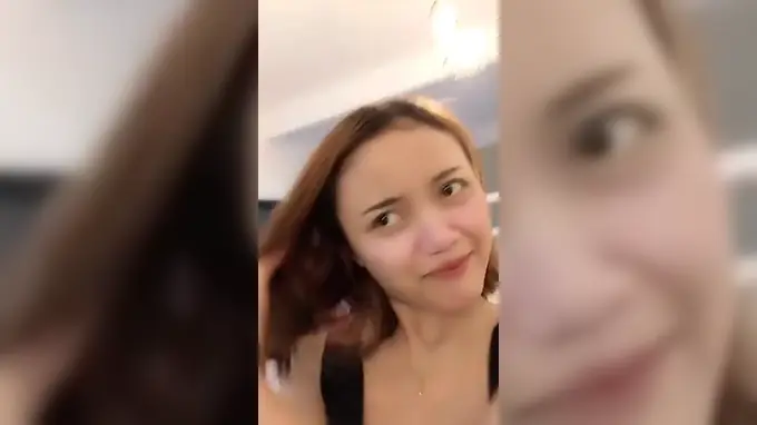 Interact with this Malay MILF as she gets awefully up close and personal with her hitam boyfriend
